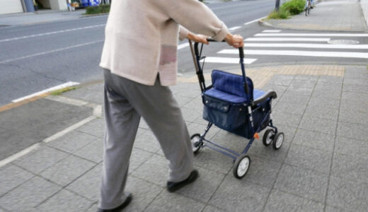 歩行中の交通事故死、高齢者が4分の3を占めるらしい（Yahooニュースより）